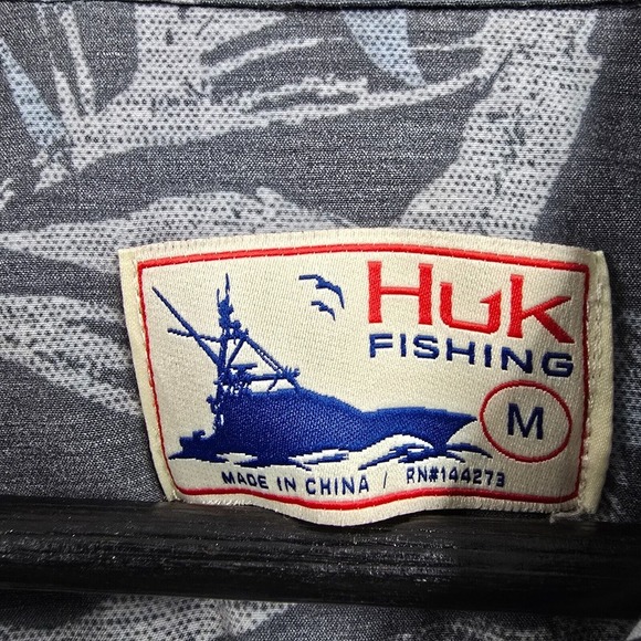 Huk Shirt‎ Mens Medium Gray Button Up Short Sleeve Performance Fishing Outdoors - Picture 6 of 13